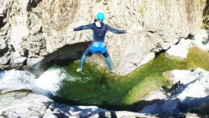 Canyoning La Ruda sportif sauts 2