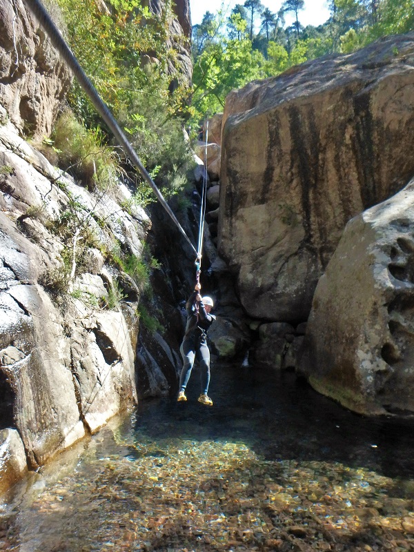 Canyoning Melaghia tyrolienne